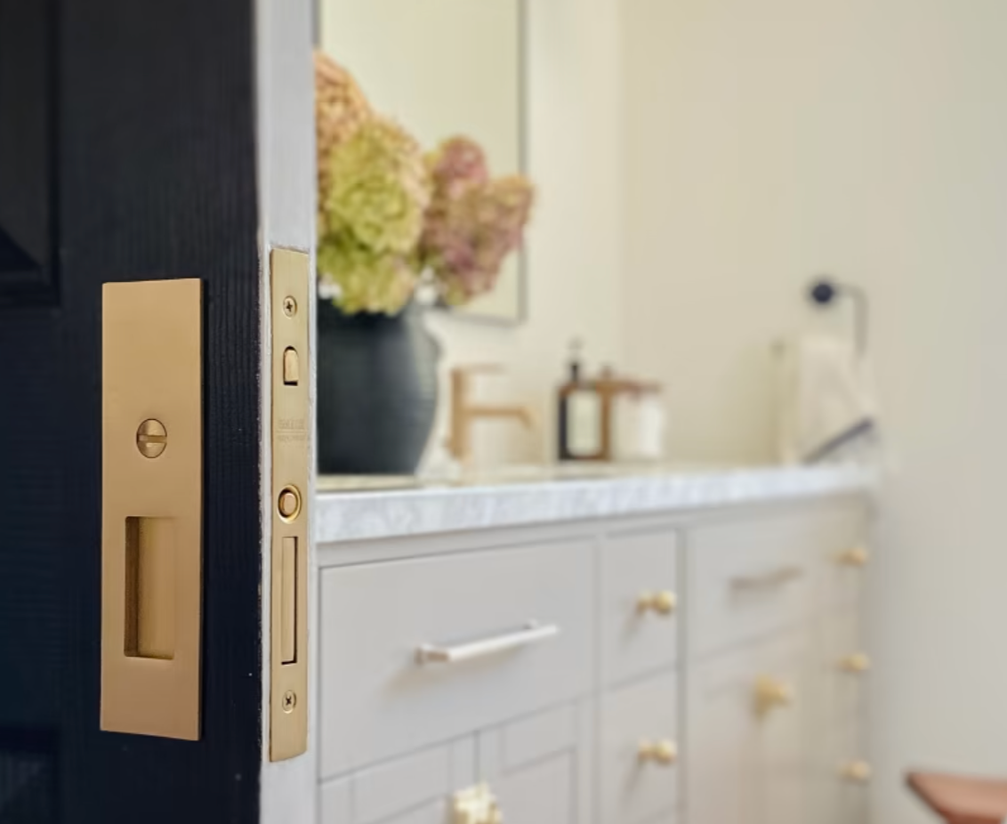 CERRADURA DE EMBUTIR PARA PUERTA CORREDIZA DE BAÑO NARROW MODERN NIQUEL SATIN